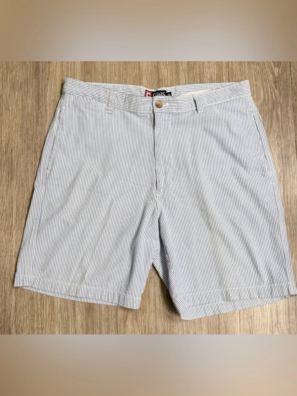 Chaps Men’s 36 Light Blue & White Seersucker Flat Front Shorts 100% Cotton